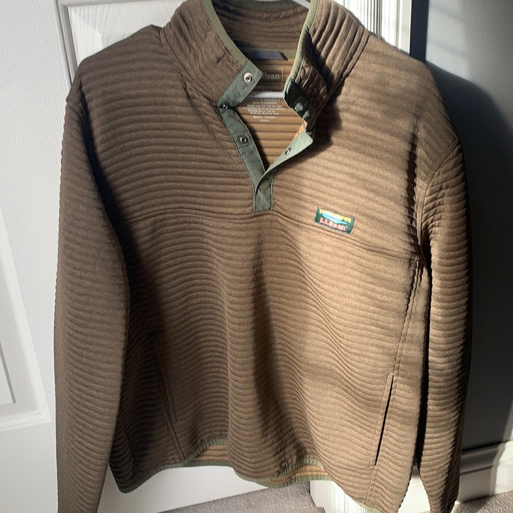 Men’s LLBean buttoned quarter-zip